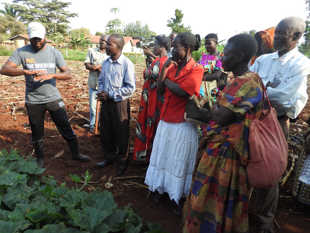 Rhyne's farm visit to Jinja, Uganda. Photo via Rhyne Cureton